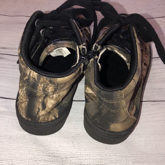 💖 Camouflage High Tops Oomphies - Picture 2 of 5